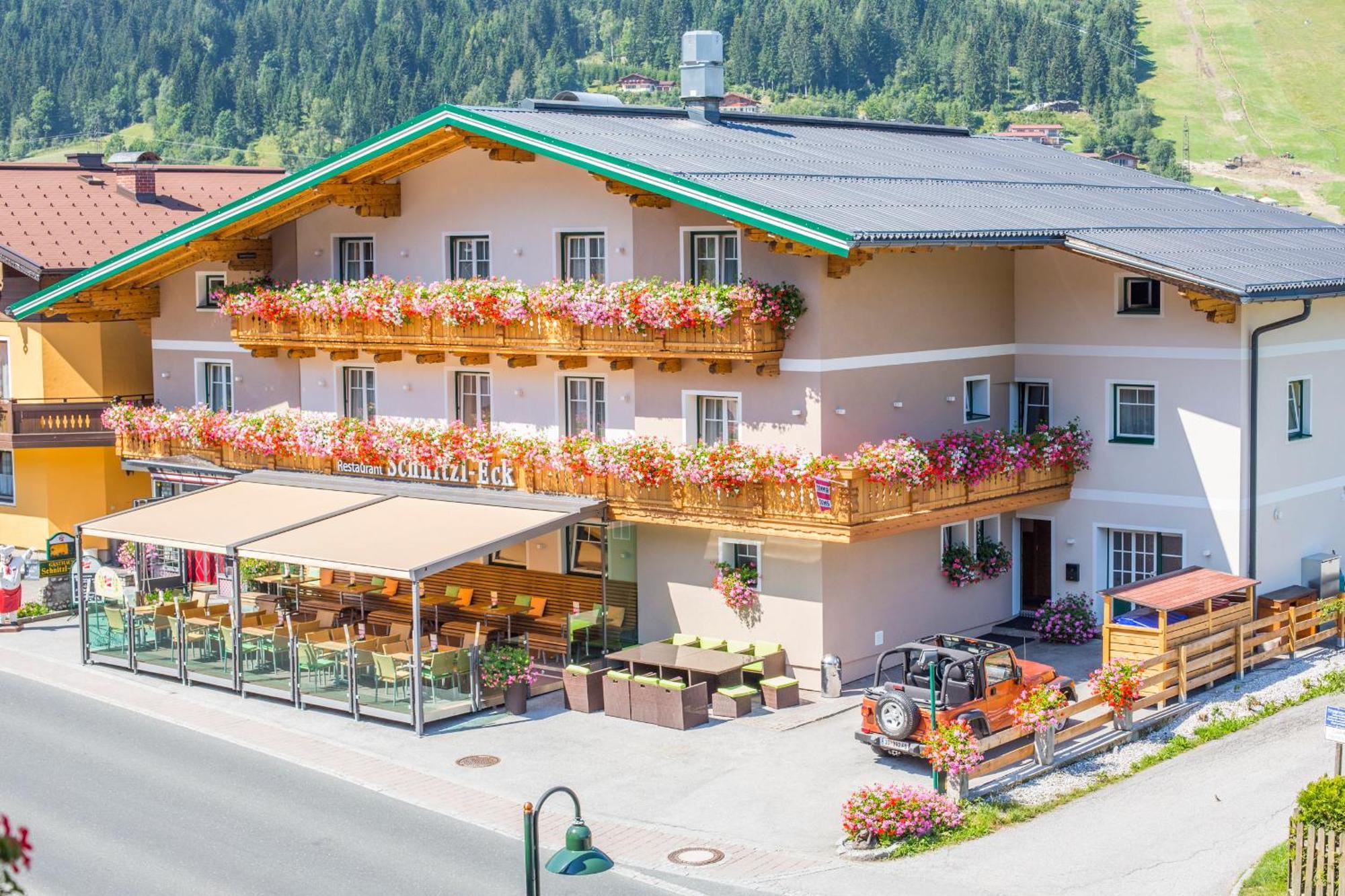 Schnitzl-Eck Hotel Flachau Bagian luar foto